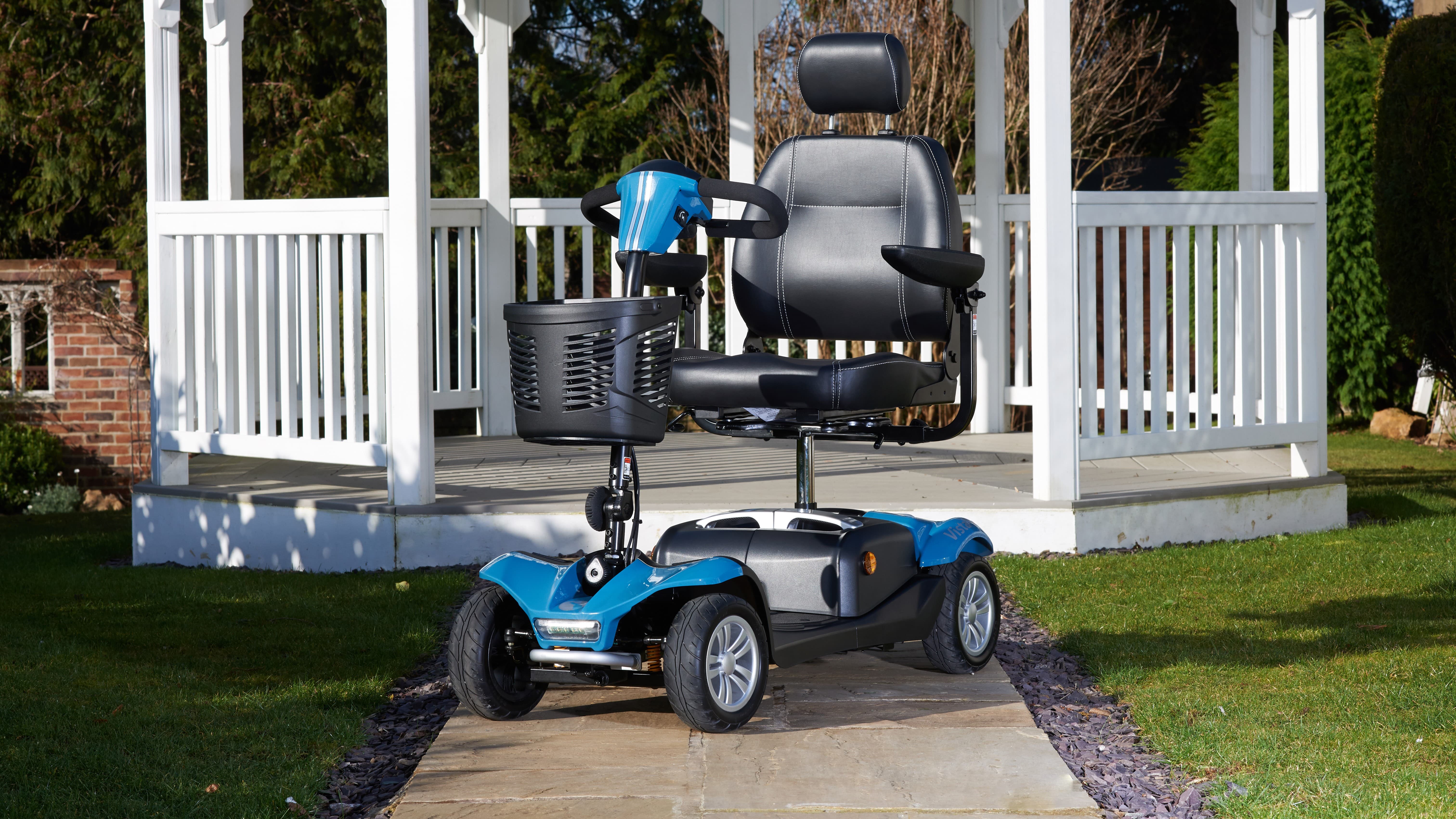 Vista DX Oxford Blue Lifestyle Image